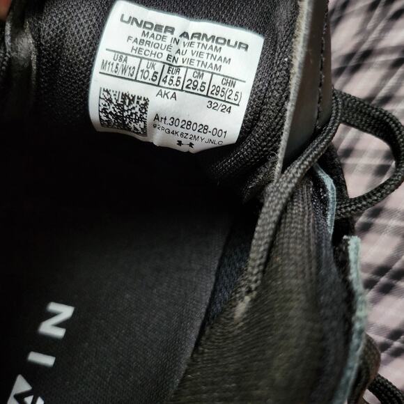 Athletic_Shoes